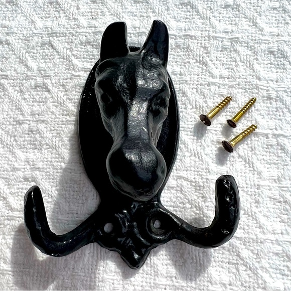 Other - VINTAGE DOUBLE HOOK HORSE HEAD CAST IRON BLACK with SCREWS